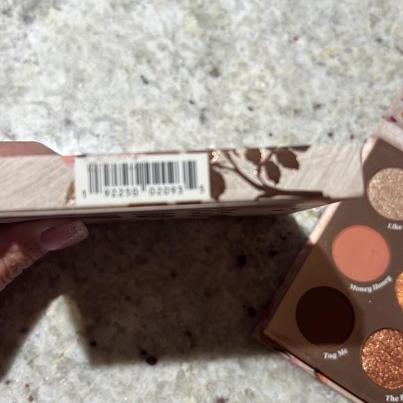 NEW Colourpop - Picture 4 of 4